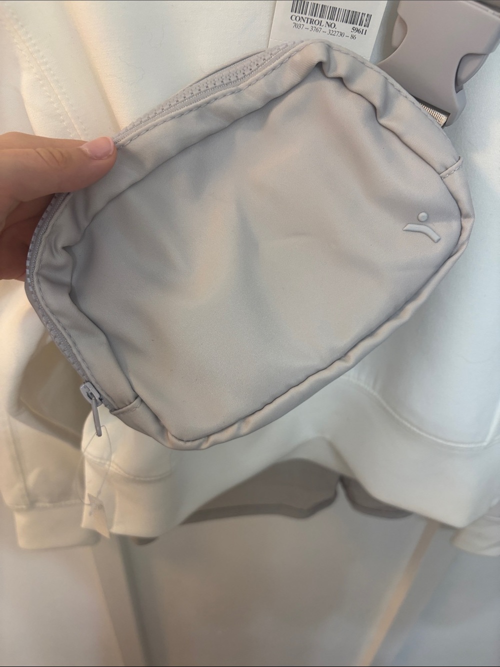Yogalicious White Softlite Zuri Pullover - Picture 4 of 11